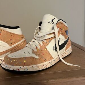 Men’s Nike Air Jordan splatter paint sneakers size 8.5